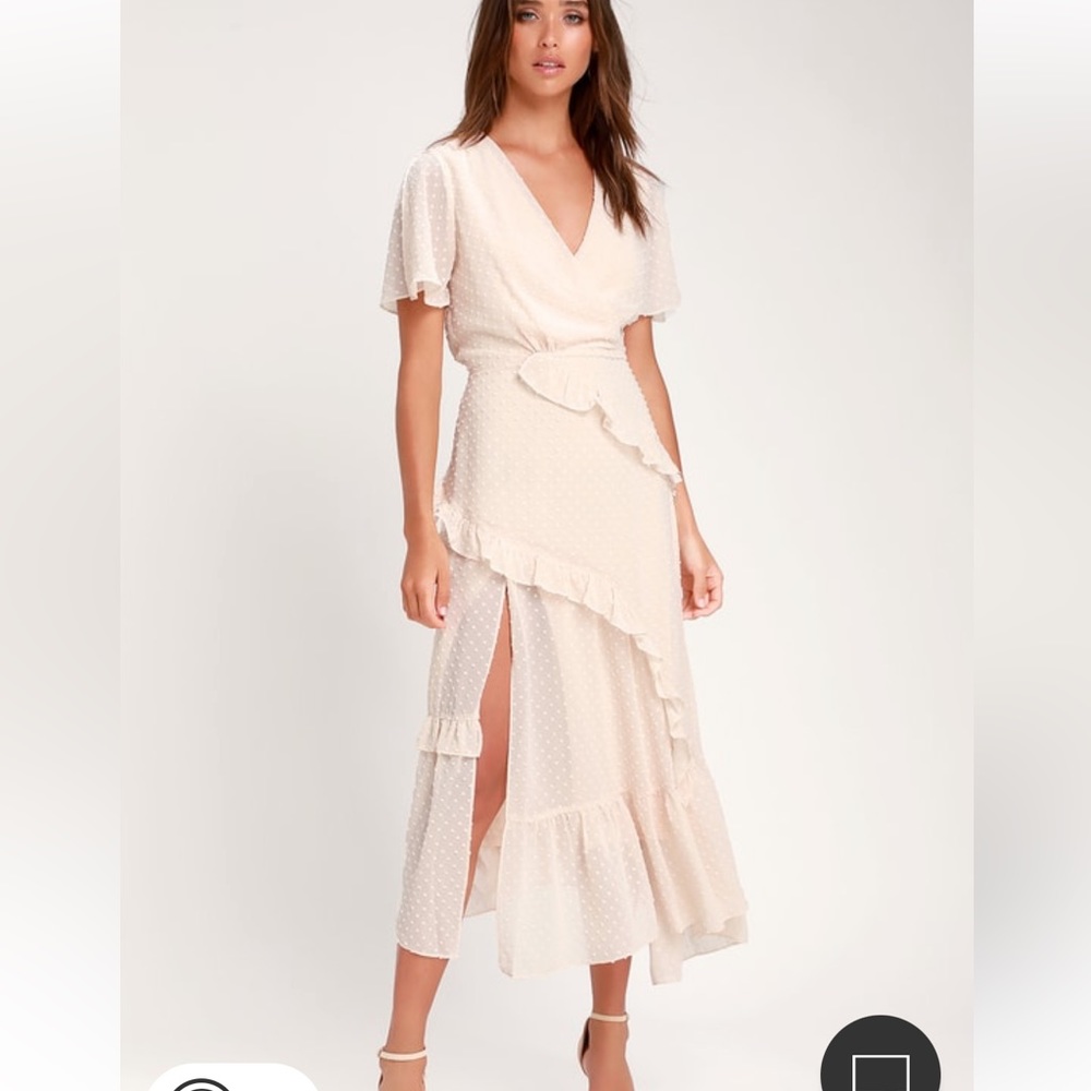 NWT NEVER WORN LULUS Next To You Cream Swiss Dot Ruffled Midi Dress
